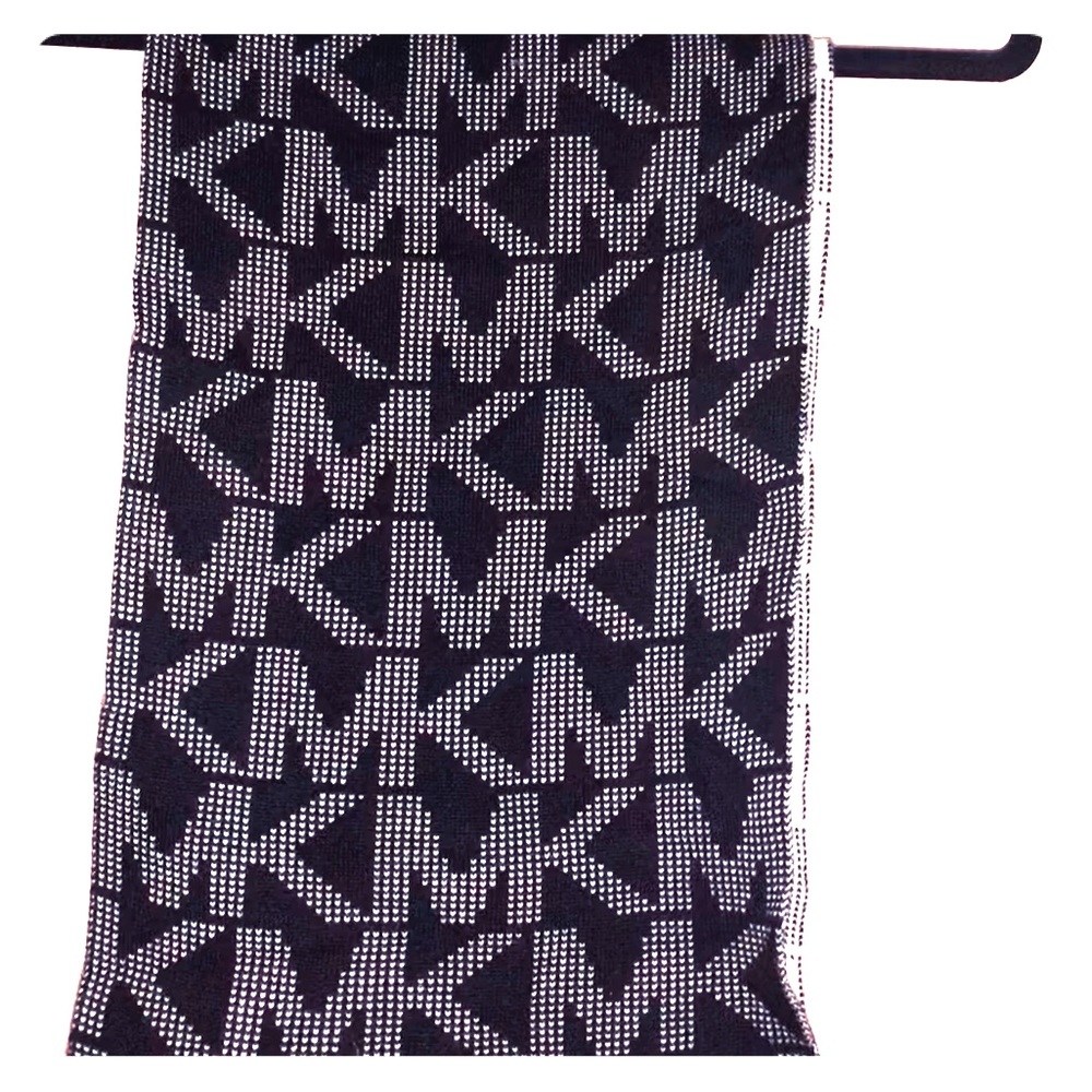 Micheal Kors 🧣 Scarf 🧣